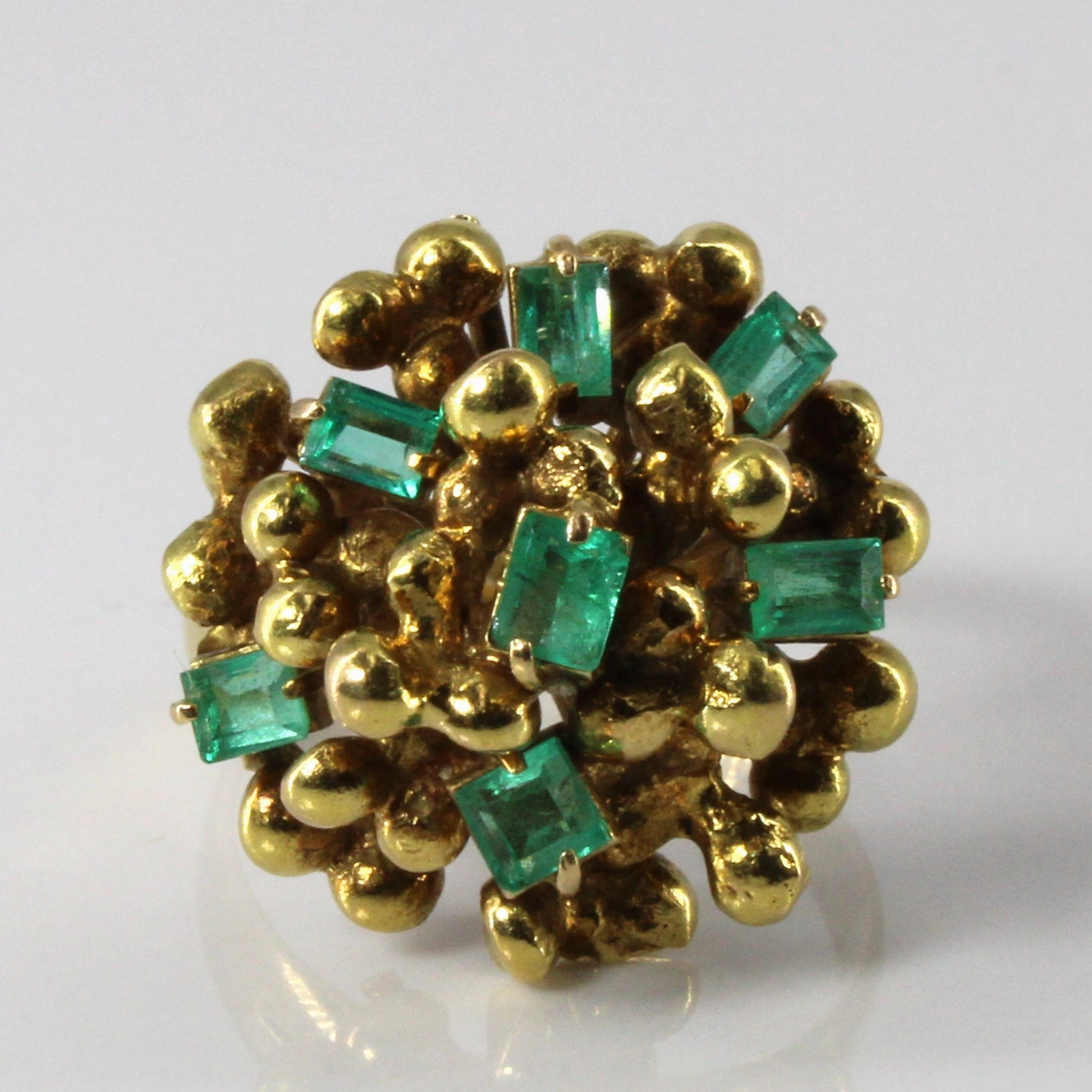 Modern Edge Textured Emerald Cocktail Ring | 0.68ctw | SZ 6.75 |