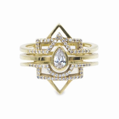 Elegant Sign The Pear Box - Pear Cut Diamond Stack