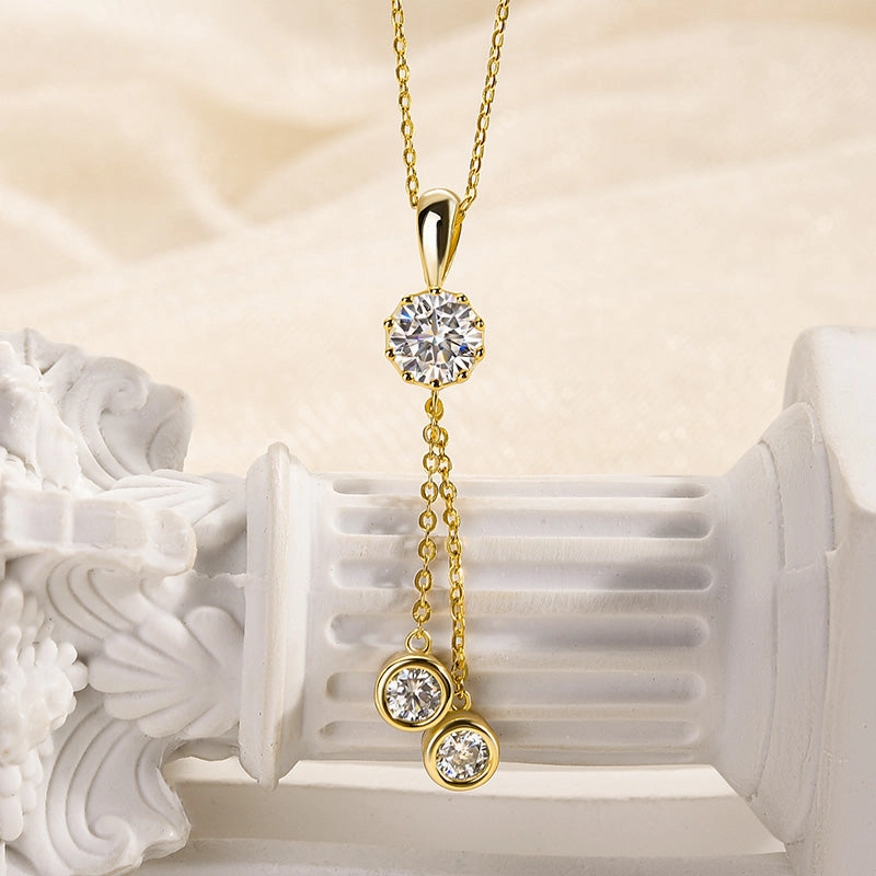 Bold Glow Fashionable Look Louily Fashion Moissanite Round Cut Pendant Necklace