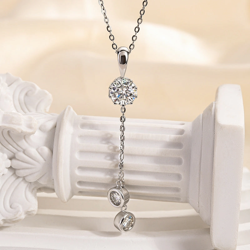 Weekend Vibe Unique Finish Louily Fashion Moissanite Round Cut Pendant Necklace