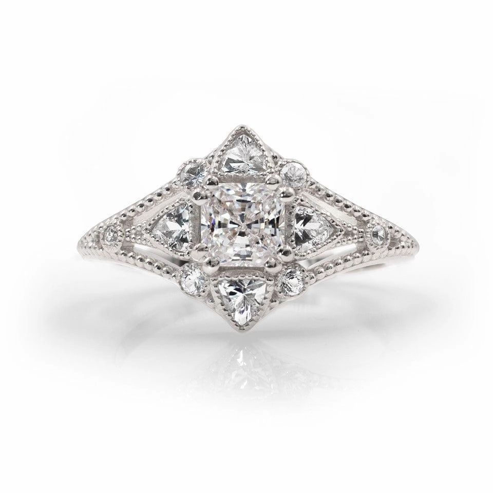 Fashionable Jewelry The Compass