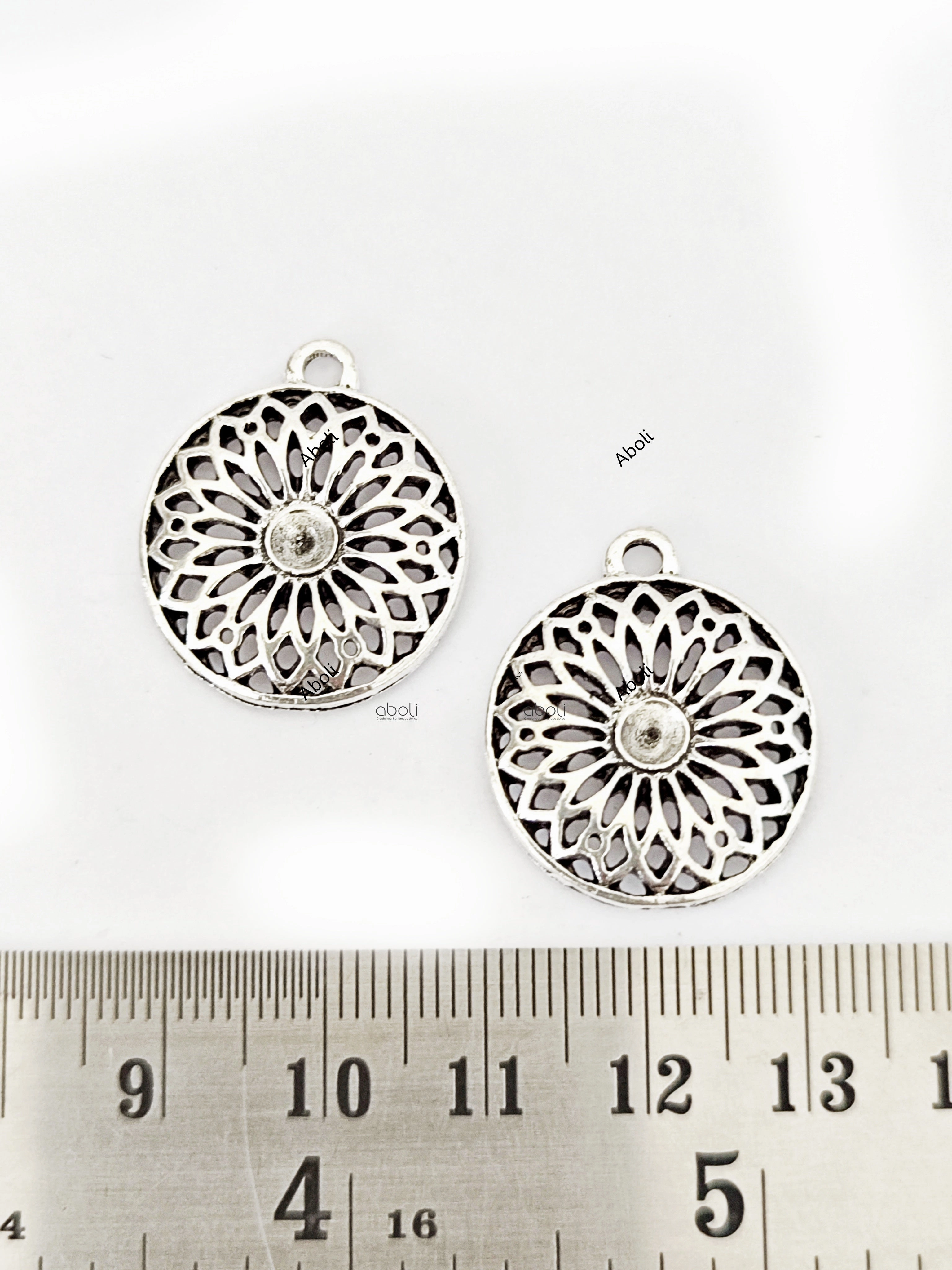 Silver filigree flower mandala charms CHM107 1 charm Street Style Winter Mood