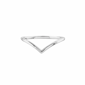 14K White Gold Chevron Ring Polished Structure Fashionable Object