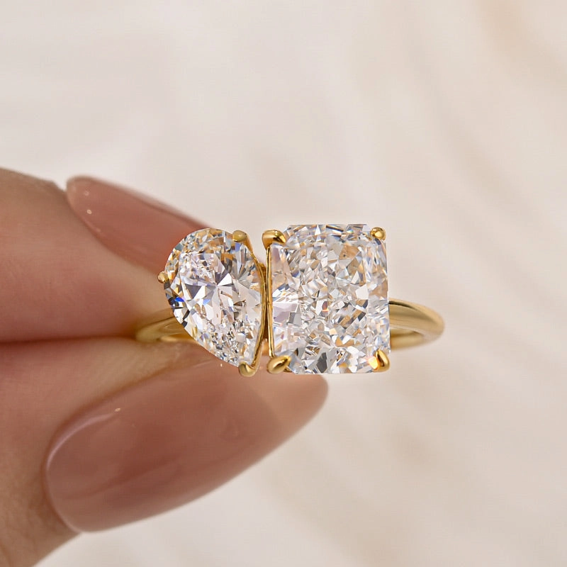 Daily Match Close Focus Toi et Moi Radiant & Pear Cut Engagement Ring In Sterling Silver