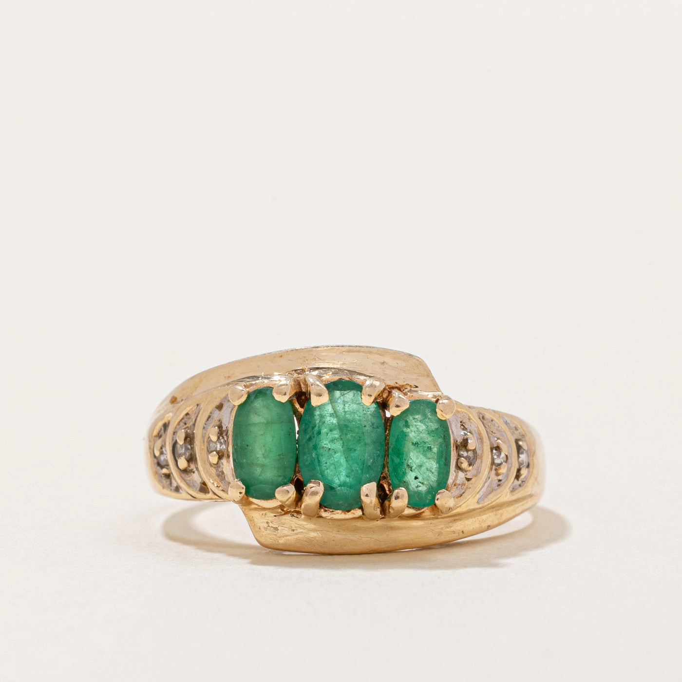Emerald & Diamond Ring | 0.75ctw, 0.03ctw | SZ 7 | Unique Shine