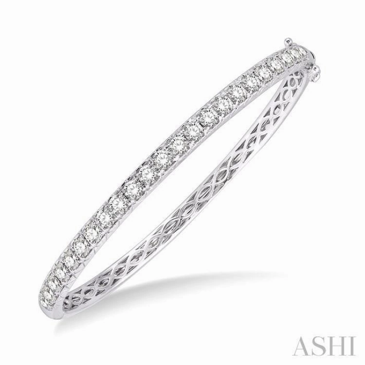 3 Ctw Round Cut Diamond Bangle in 14K White Gold Memorable Composites