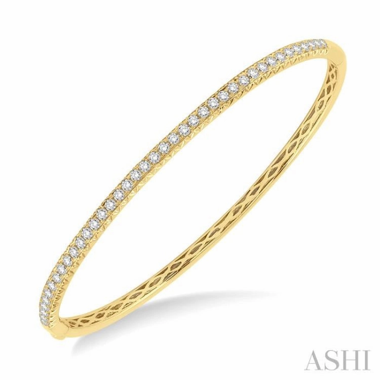 Next-Gen Heirloom Pearl Embellishments 1 Ctw Round Cut Diamond Bangle in 14K Yellow Gold