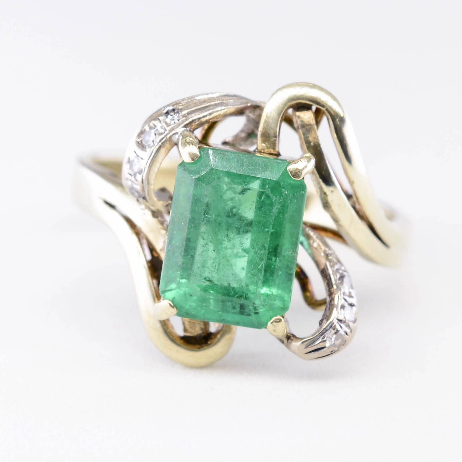 Sleek Charm Emerald and Diamond Ring | 1.84ct, 0.06ctw | SZ 6.75 |