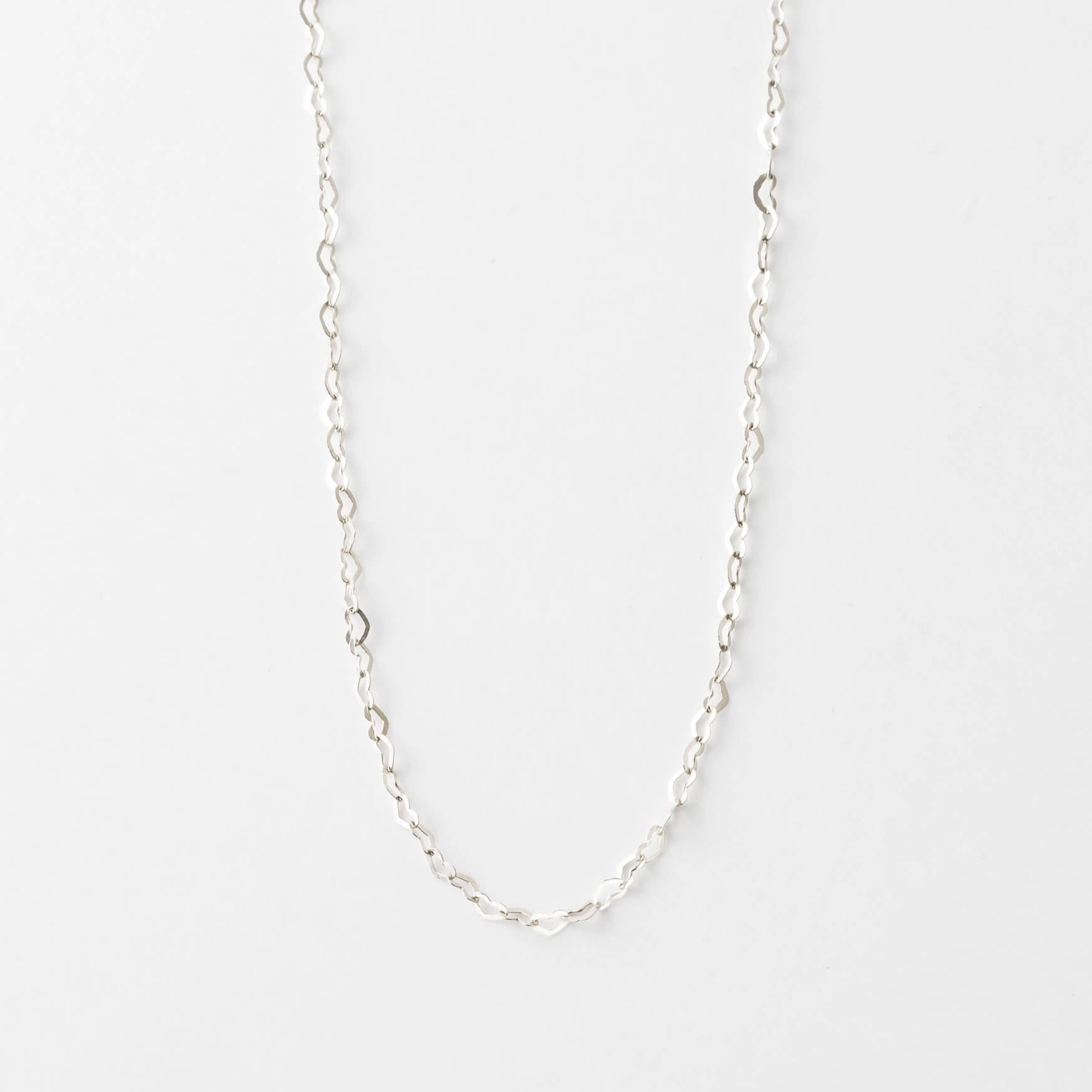 Dainty Heart Choker Sophisticated Detail