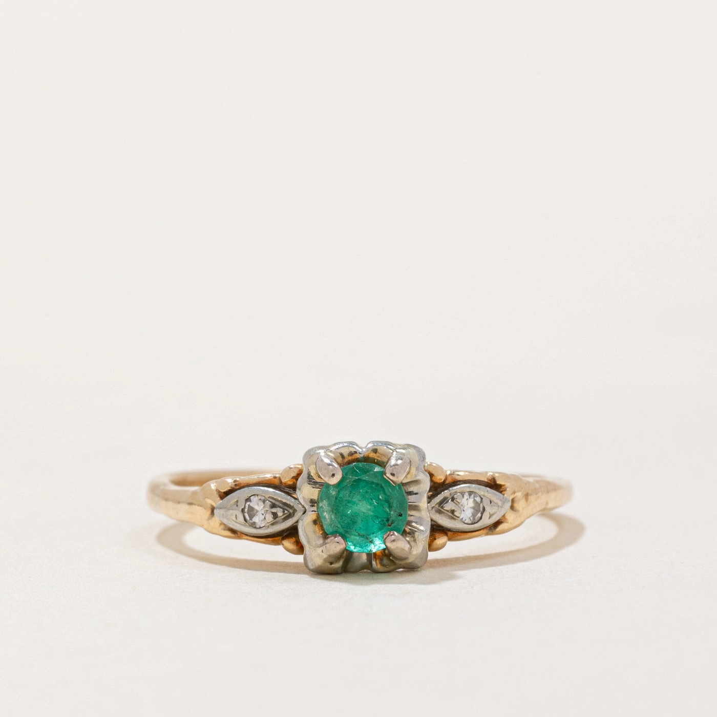 Elegant accessories Radiant Touch Vintage Emerald & Diamond Ring | 0.17ct, 0.02ctw | SZ 6.5 |