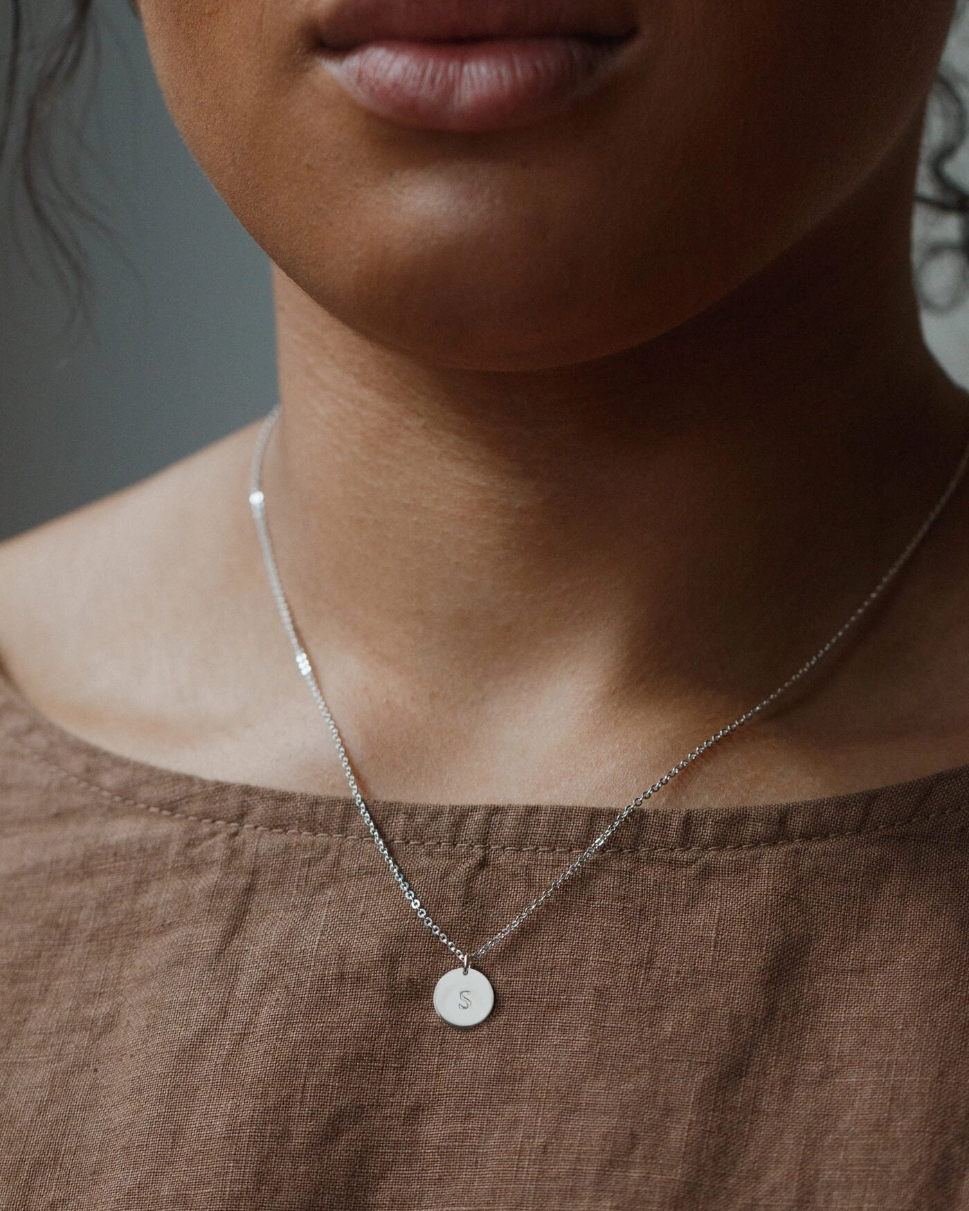 Yue   Lor Layered Set Modern Lady High-Quality Accessory